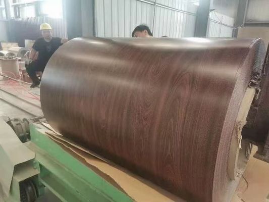 مواد ساختمانی SGCC طومار فولادی پیش رنگ شده سفارشی با الگوی چوبی 0.12-1.5mm رول های سقف فلزی PE / HDP